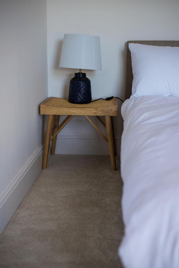 Amazing New 3 Double Bed House In Staple Hill! Bristol